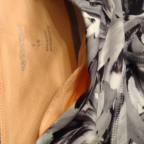 Marika Sport Swirled Paint Printed Capri Leggings, Size S, Black, Gray and White - Picture 4 of 5